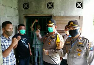 Kakek 80 Tahun Rawat Sendiri Anaknya Yang Sakit Jiwa