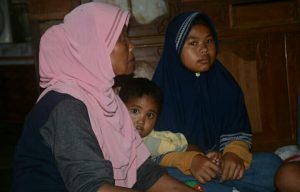 Meski Hidup Miskin, Nenek Empat Orang Cucu Ini Tidak Masuk Daftar Penerima PKH