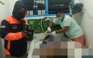 Mayat Dengan Luka Tusukan Ditemukan di Depan Rumah Dinas Wakil Ketua DPRD