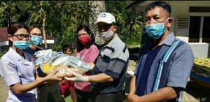 Peduli COVID-19, Diakona GKPA dan UEM Bagikan Paket Sembako