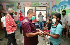 Ketua DPRD Pematangsiantar Kawal Langsung Pembagian JPS Tahap III