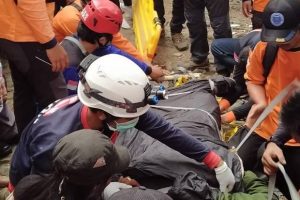 Pendaki Yang Jatuh ke Kawah Gunung Lawu Ditemukan Tewas