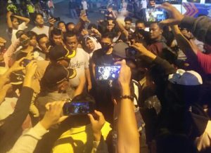 Tolak Penggusuran PKL, AMPERA TABAGSEL Demo di Malam Hari