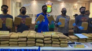 Tergiur Rp50 Juta, Alasan Ayah Ajak Anak Bawa Ratusan Kg Ganja