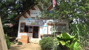 Miris!.Kantor Kelurahan di Padangsidimpuan Bangunannya Lapuk, Bocor, Tanpa Aliran Listrik dan “Numpang”
