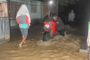 Sidimpuan Dikepung Banjir, Ratusan Rumah Tergenang, Warga Mengungsi
