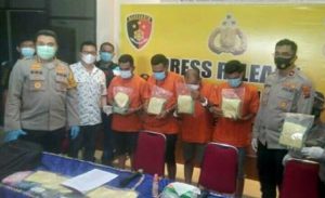 Polisi Gagalkan Peredaran 5,980 Gram Sabu-sabu  Dan Amankan Empat Tersangka Jaringan Internasional