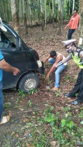 Berniat Mau ke Pesantren, 3 Santriwati di Paluta Ditabrak Mobil, Satu Meninggal