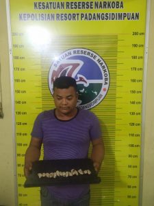 Polisi Tangkap Kurir  Ganja di Simarsayang