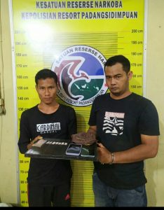 Transaksi Narkoba di Pinggir Kolam, 2 Pria di Sidimpuan Ditangkap Polisi