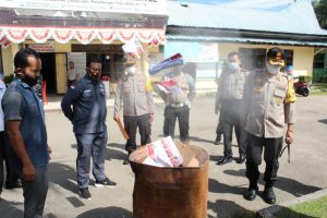 KPU Madina Musnahkan 647 Lembar Surat Suara