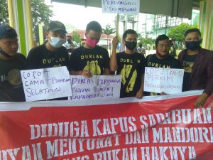 Demo Pakai Seragam ‘Durlam” Massa Ampera Putar Video Wali Kota Sidimpuan Berjoget Ria