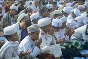 Ratusan Santri Pesantren Al Yusufiyah Gelar Doa Bersama Kepada Almarhum Panusunan Pasaribu