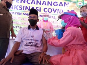 Ketua Pengadilan Agama Madina, Orang Pertama Dilakukan Vaksin