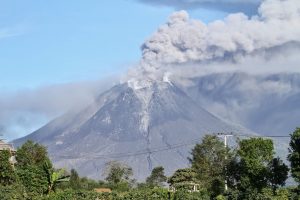 Hari Ini Sinabung Kembali Mengalami Erupsi