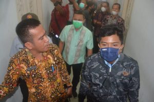 Demo Terkait Suap LKPJ Wali Kota Sidimpuan, Satma AMPI Sweeping Ruang Ketua DPRD