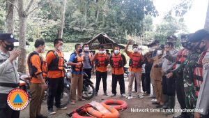 Basarnas Danau Toba Bantu Pencarian Korban Hanyut di Madina