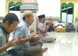 Jemaah Masjid Syech Zainal Abidin Gelar Salat Gaib dan Doa Bersama Untuk Almarhum Maniur Butar-Butar