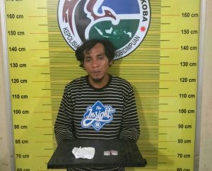 Duduk Sambil Simpan Sabu-sabu di Depan SPBU Padangmatinggi, Ucok Garong Ditangkap