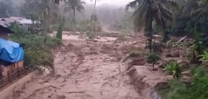 Update Banjir Tapsel 2: Dapur Rumah Warga Nyaris Hanyut, Jumlah Bendungan Rusak Bertambah