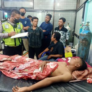 Balap Liar, 2 Pelajar Seruduk Motor dan Becak Dayung di Kuala Tanjung