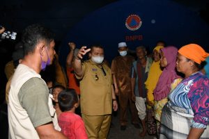 Bupati Tapsel Motivasi Warga Terdampak Banjir Angkola Sangkunur