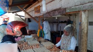 Jelang Tahun Baru, Harga Telur  Ayam di Sidimpuan Meroket