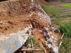 Lapor Pak Polisi, Masih 2 Bulan, Bangunan Dek  di Bargot Topong Sidimpuan Sudah Rusak