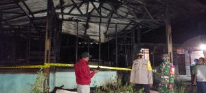 Ditinggal Minum Kopi oleh Pemilik, Satu Unit Rumah di Muara Ampolu Tapsel Terbakar
