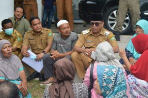 Diduga Sering “Dipalak” Puluhan Pedagang Pasar Baru  Panyabungan Datangi Kantor Bupati Madina