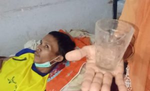 Aneh! Gelas Tampak Terlihat di Dalam Perut Warga Sidomulyo