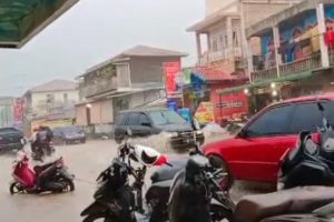 Masyaallah, Satu Jam Hujan, Ruas Jalan di Sidimpuan Tergenang