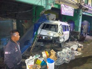 Bus Panorama Hantam L300, 1 Tewas dan 2 Luka-luka di Sergai