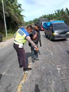 Gagal Menyalip, Pemuda asal Tapsel Tewas Digilas Truk Tangki