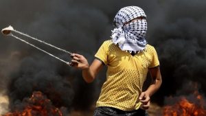 Warga Palestina Bentrok dengan Tentara Israel, 2 Orang Tewas