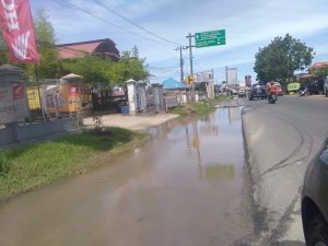 Parah, Tak ada Hujan Badan Jalan di Padangsidimpuan Tetap Tergenang