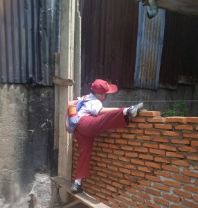 Miris! Akses Jalan Ditutup Tembok, Anak Sekolah di Sidimpuan Terpaksa Manjat, Wali Kota Kemana?