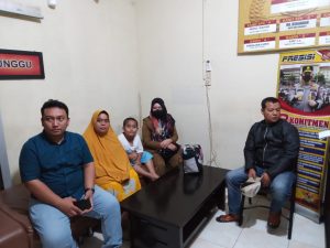 Jeritan Warga Kampung Bukit Padangsidimpuan yang Ditutup Tembok: Tolong, Anak Saya Belum Makan, Kami Tidak Bisa ke Rumah