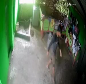 Aksi Pencurian Tabung Gas di Sidimpuan Terekam CCTV