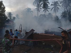 Satu Unit Mobil Pemadam Baru Tiba di Lokasi Kebakaran, Sidimpuan