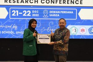 Luar Biasa, Anak Tukang Jahit Raih Penghargaan di Malaysia