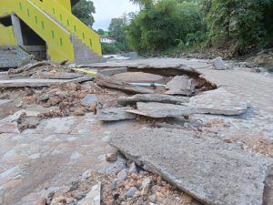 Proyek Dek Miliaran Rupiah di Sidimpuan Rusak Parah, Mirip Kasus Taman Raja Batu di Madina