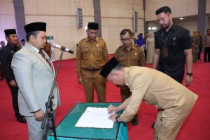 Selamat! Bupati Dolly Lantik Sopian Adil Jadi Sekda Tapsel