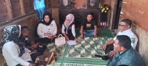 Camat Muarasipongi Kunjungi Kediaman Korban Pencabulan, Beri Dukungan dan Semangat