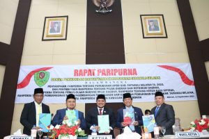 Bupati Tapsel Sampaikan Pengantar Nota Keuangan Ranperda P-APBD TA 2023