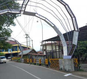 Hati-hati! Besi di Jembatan Lampu-lampu Dekat Kantor Wali Kota Sidimpuan Bahayakan Pengendara