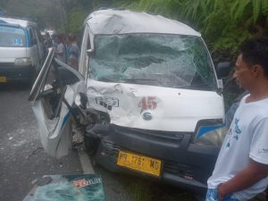 Dua Angkutan Umum Adu Kambing di Hajoran Pandan, 1 Tewas