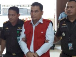 Heboh! Korupsikan APD Covid-19, Kadis Kesehatan Sumut Ditahan