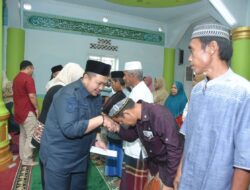 Bupati Tapsel Serahkan ZIS Secara Serentak ke Seluruh Kecamatan se-Tapsel