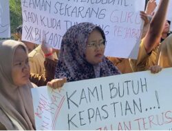 Pertanyakan Nasib, Ratusan Guru Lulus Seleksi PPPK 2023 Lakukan Aksi